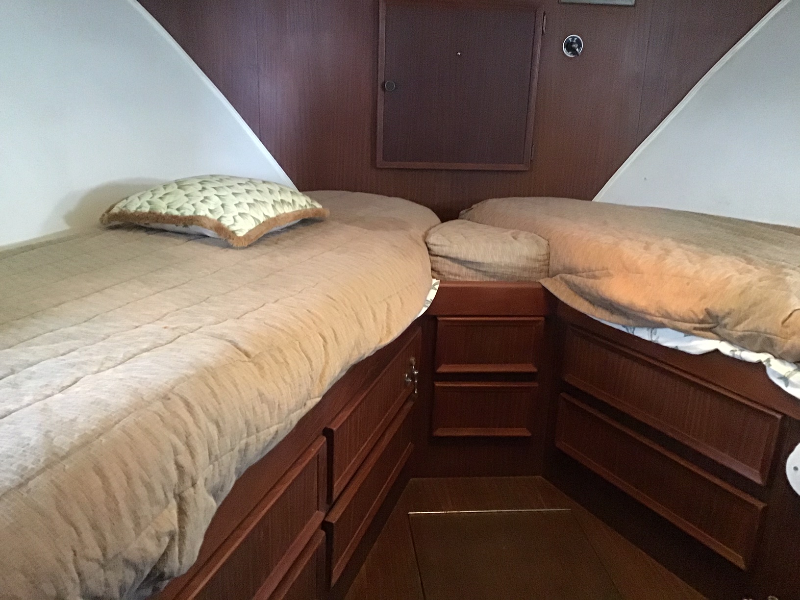 Hatteras Convertible Refit - Interior - Blending a New and Classic Look ...